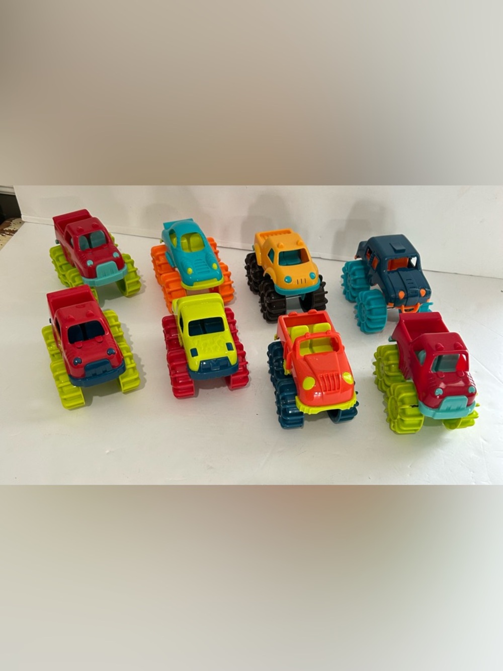 Battat Plastic Monster Trucks 8 Pack Multicolor Pretend Play EUC